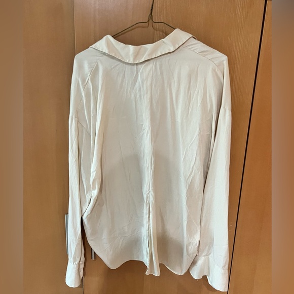 Djerf Avenue Oyster On the go shirt Small - Picture 6 of 6